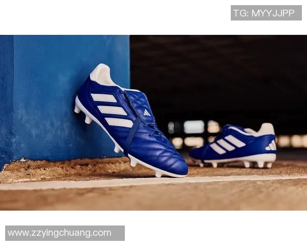 蓝色足球鞋在球星赛场上的精彩演绎与背后故事解析 蓝色足球鞋在球星赛场上的精彩演绎与背后故事解析
